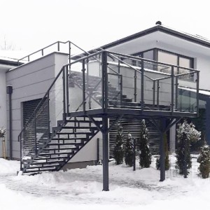 1. Schody zewnętrzne